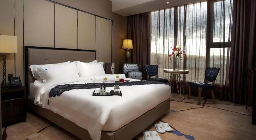 לגאזפי Lotus Blu Hotel מראה חיצוני תמונה