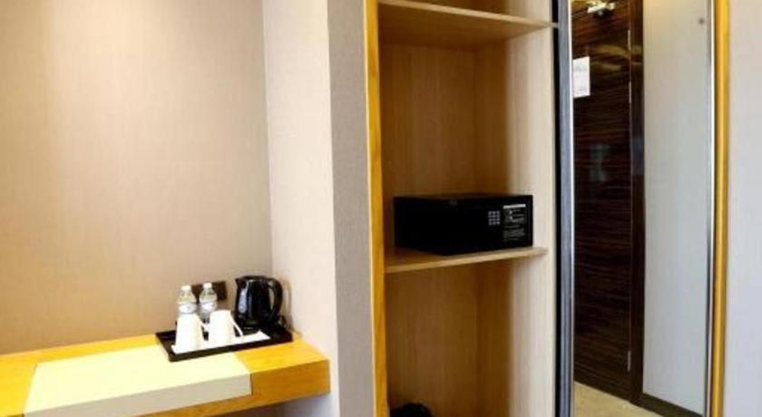 לגאזפי Lotus Blu Hotel מראה חיצוני תמונה